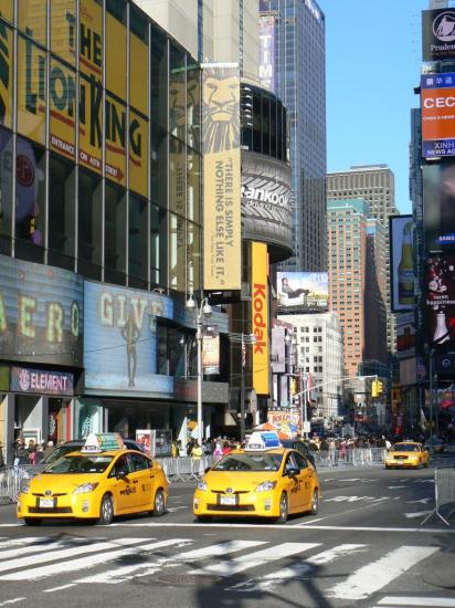 Taxis hybrides à Times Square.jpg